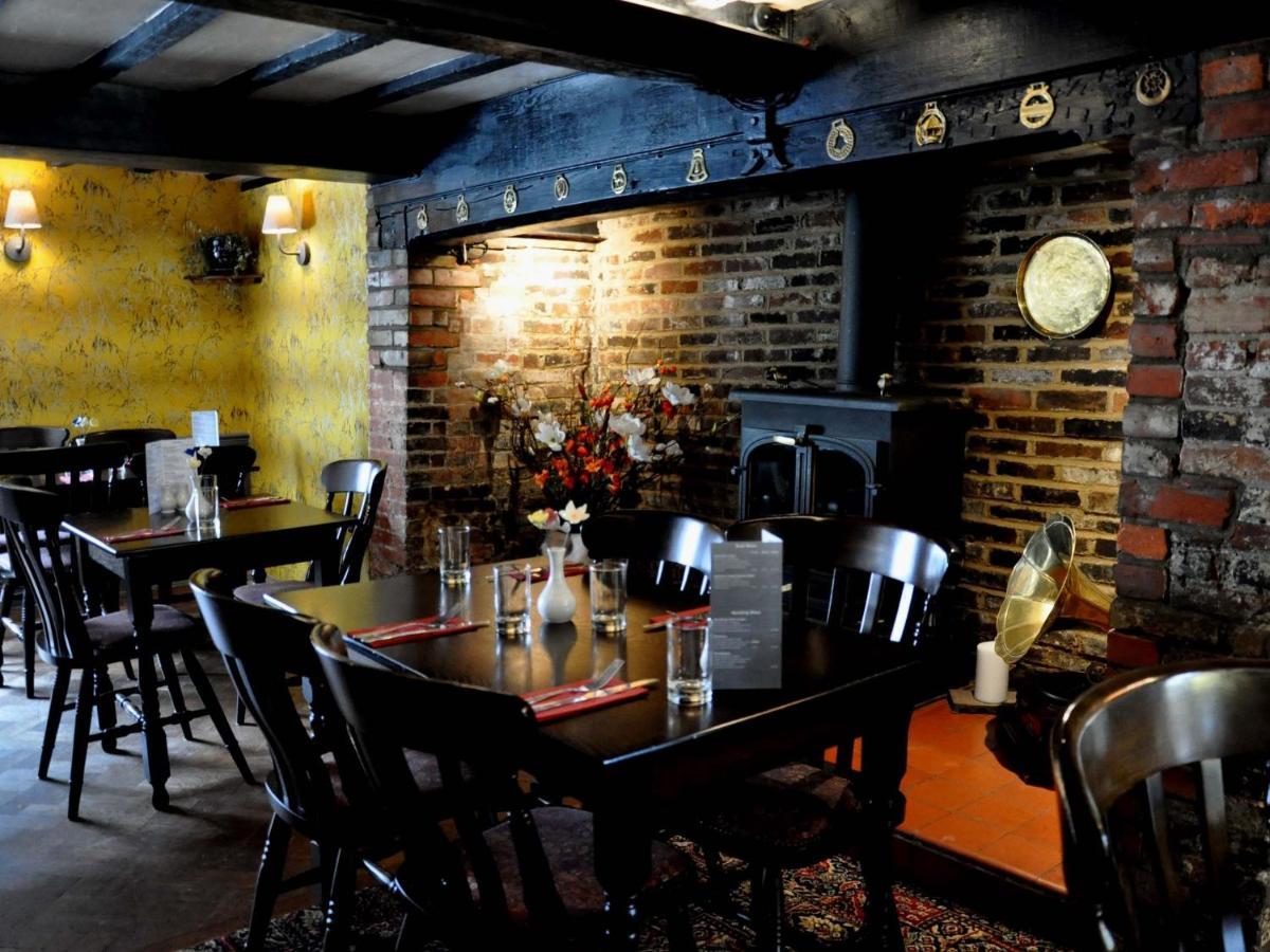 Rose And Crown B&B Burwash Esterno foto